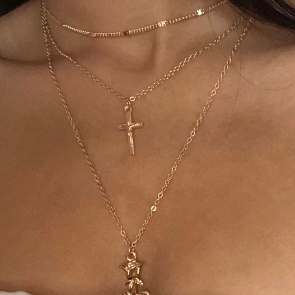 LAYERED GOLD CHAIN ROSE CROSS NECKLACE